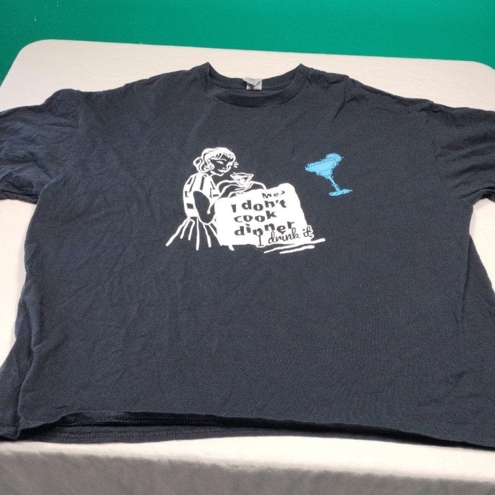 I Don't Cook Women's Black Tee with White and Blue Graphic Size 2XL